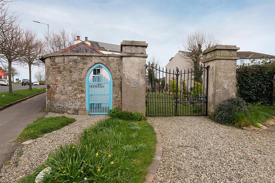 The Gate Lodge, 14 Main Street