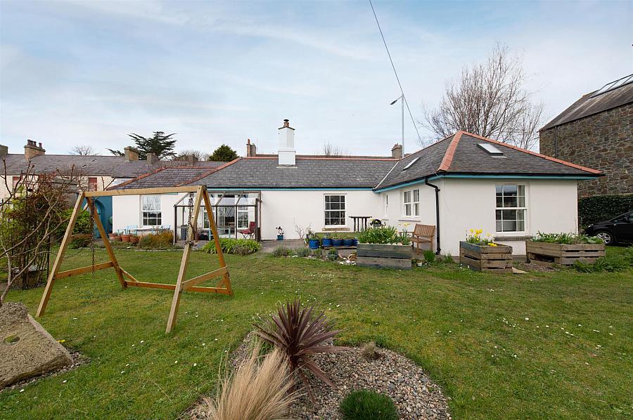 The Gate Lodge, 14 Main Street