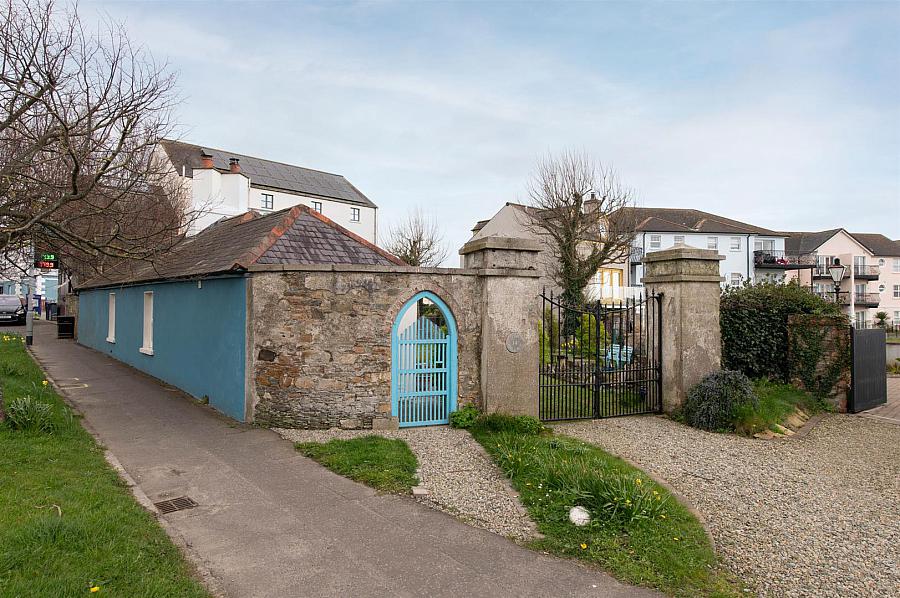 The Gate Lodge, 14 Main Street