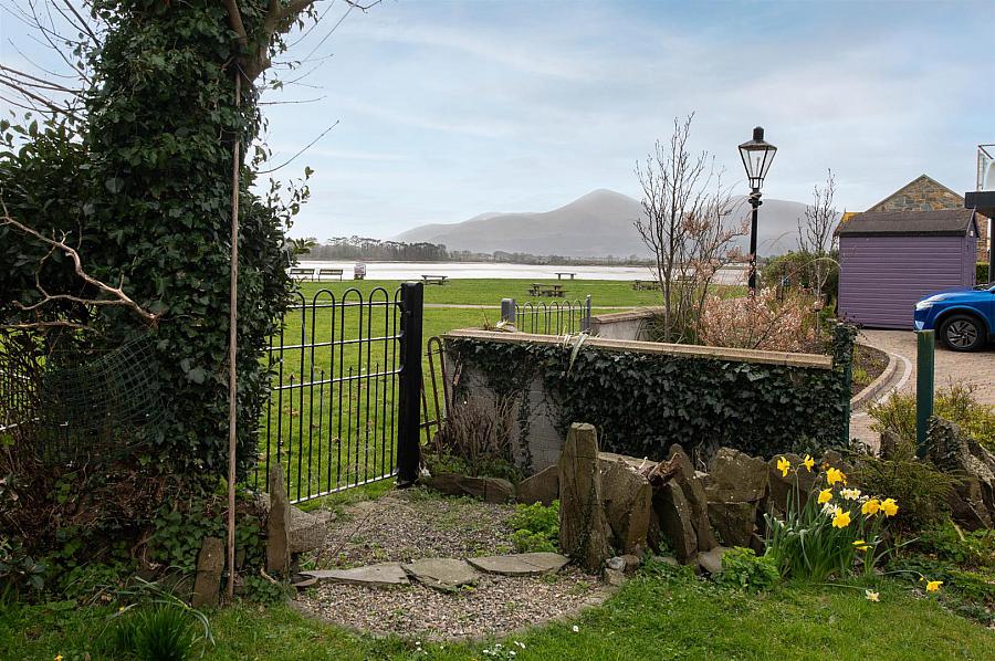 The Gate Lodge, 14 Main Street