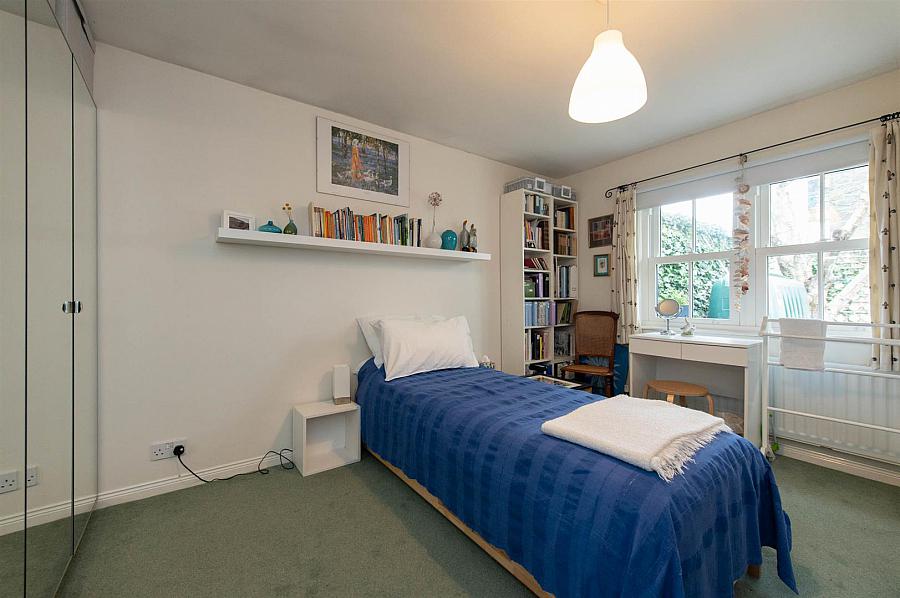 The Gate Lodge, 14 Main Street