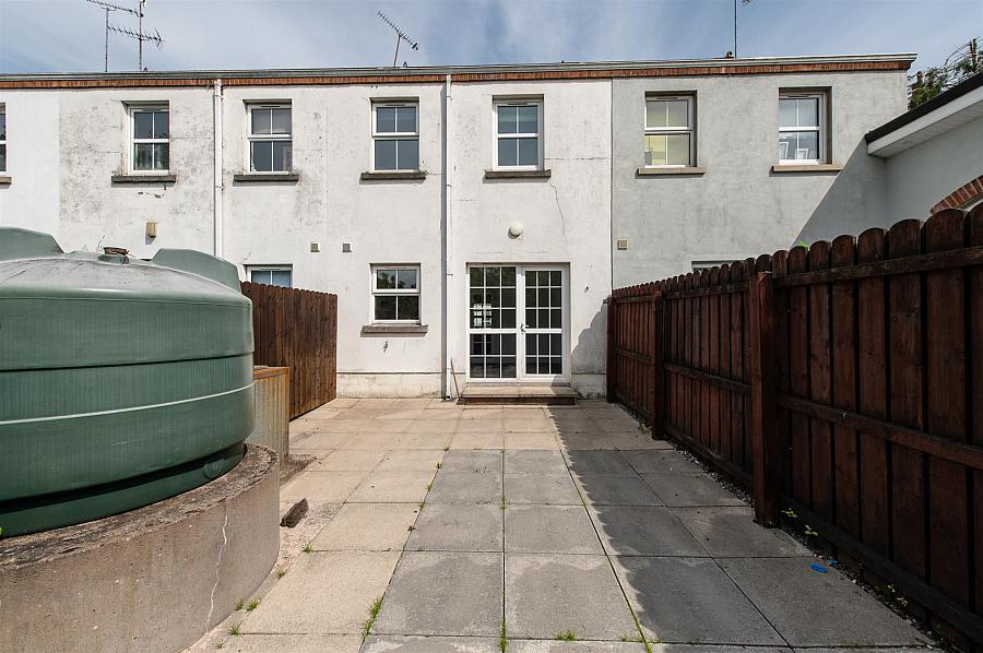 12 The Sidings