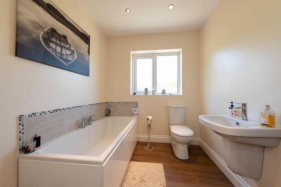 12A Glassdrumman Road