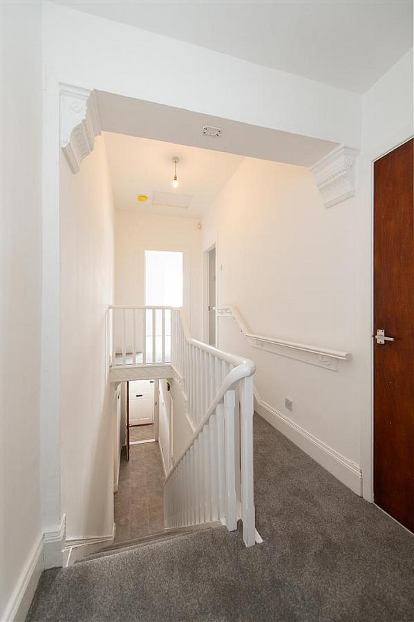 186 Ravenhill Avenue