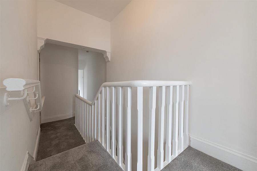 186 Ravenhill Avenue