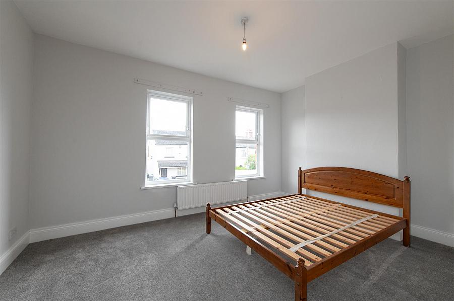 186 Ravenhill Avenue