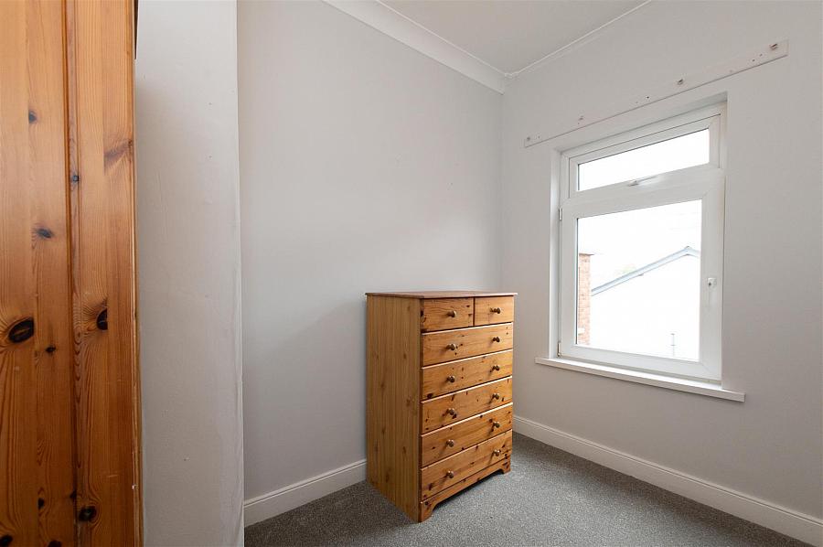 186 Ravenhill Avenue