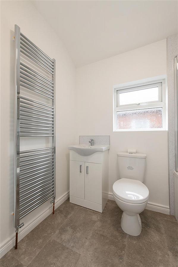 186 Ravenhill Avenue