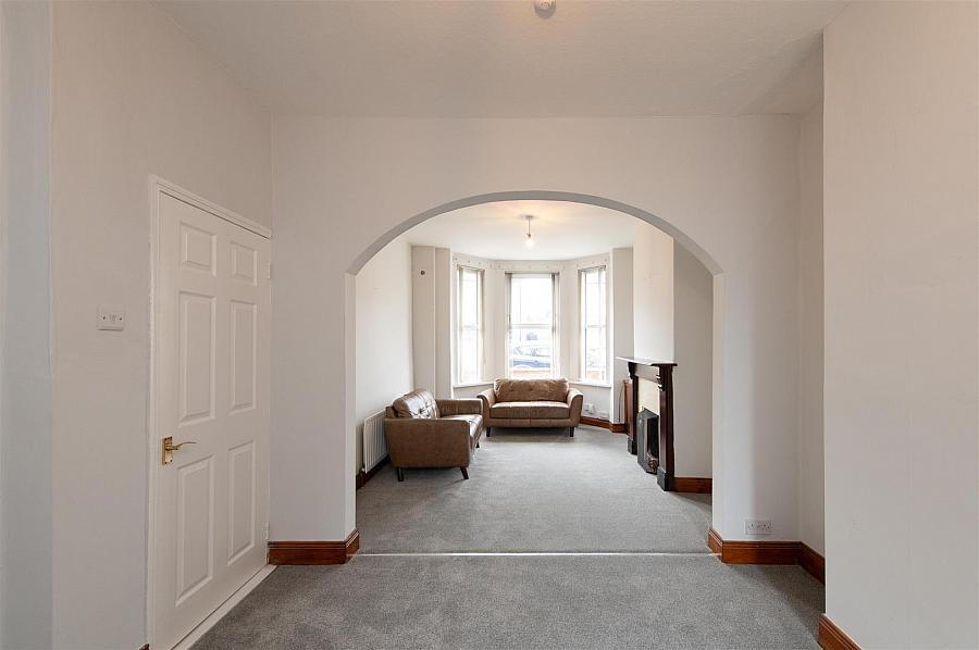 186 Ravenhill Avenue