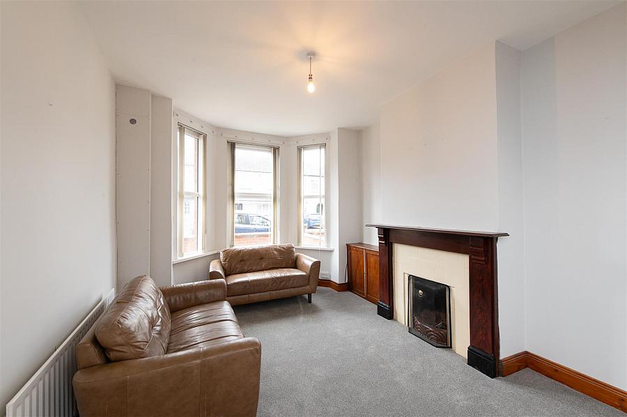 186 Ravenhill Avenue