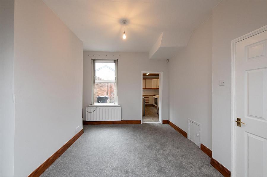 186 Ravenhill Avenue