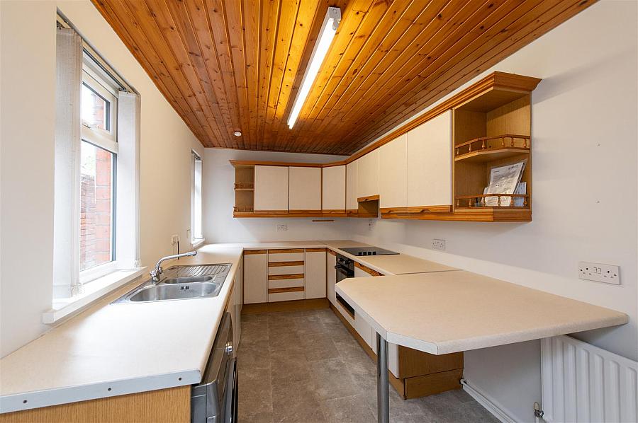 186 Ravenhill Avenue