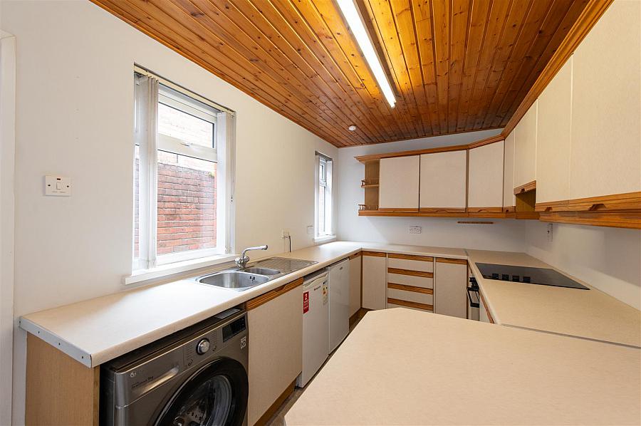 186 Ravenhill Avenue