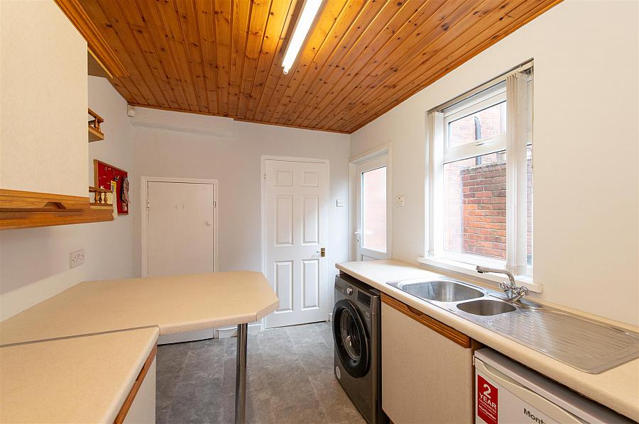 186 Ravenhill Avenue