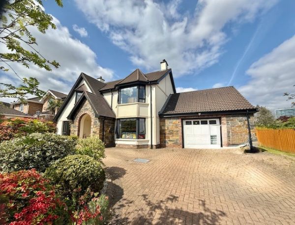 10 Ashgrove Park