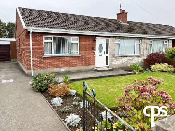 39 Lyndhurst Road