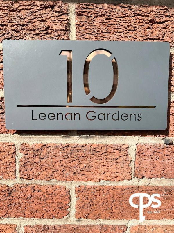 10 Leenan Gardens