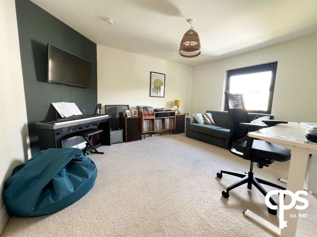 19 Bayview Gardens