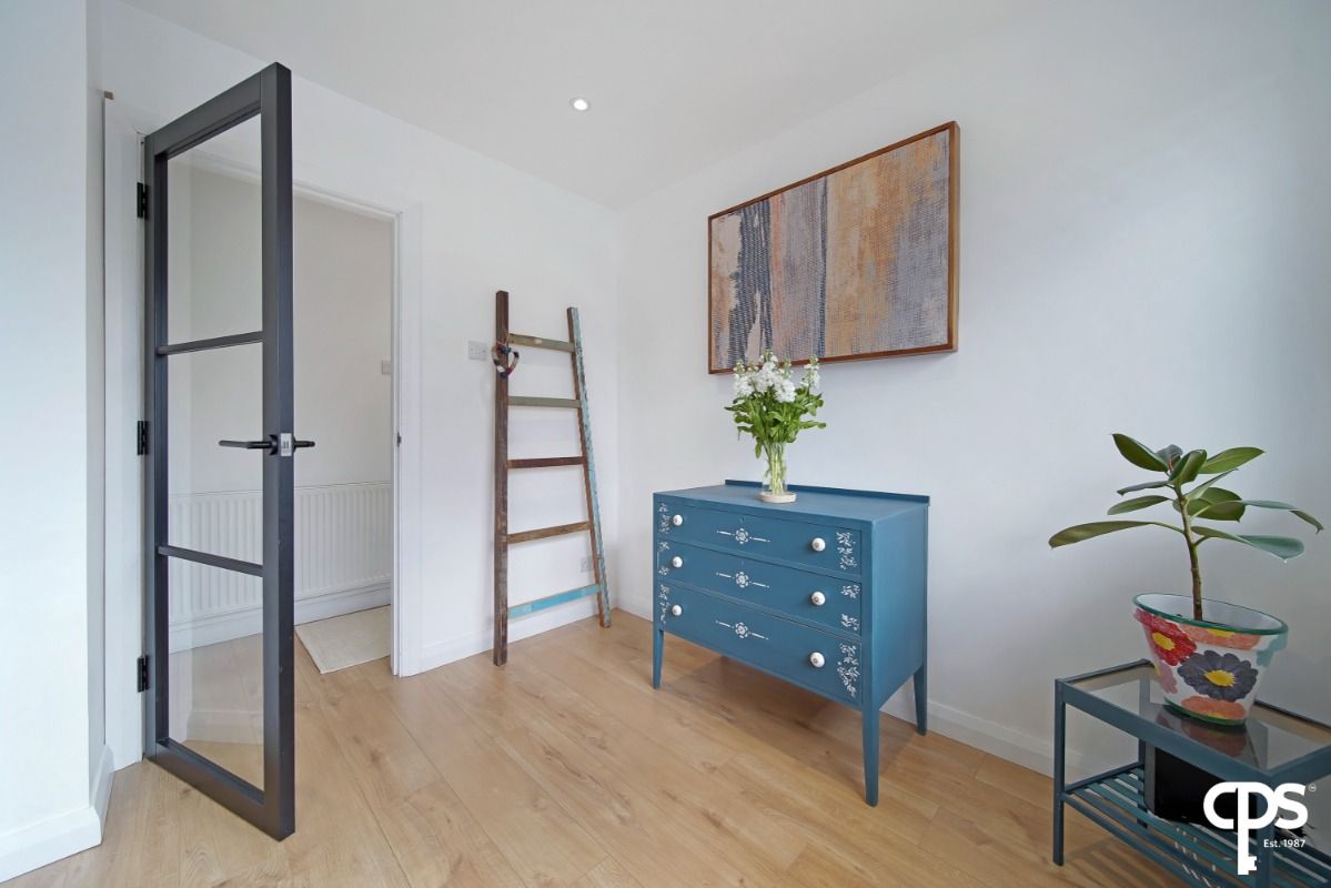 2 Lansdowne Road