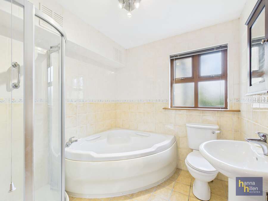9 Malinmore Mews