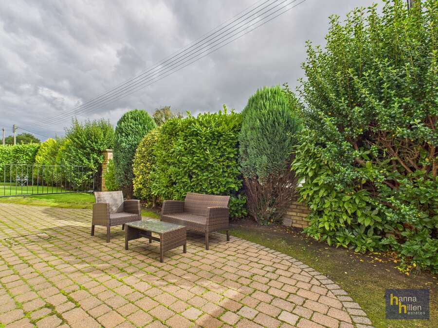 9 Malinmore Mews