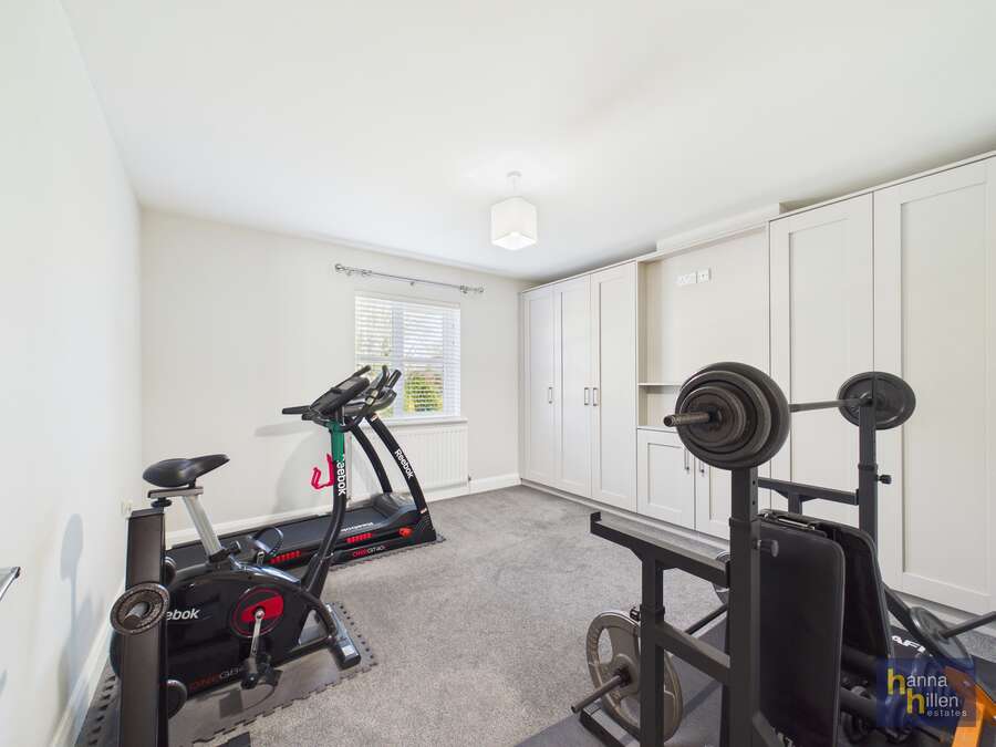 12 Carrickbracken Close