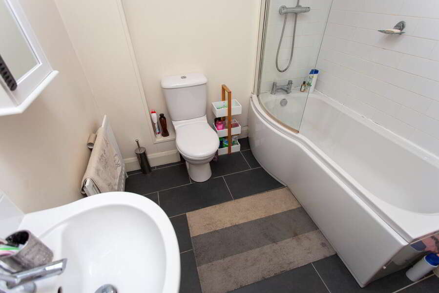 Apartment 3 62A Templemore Avenue