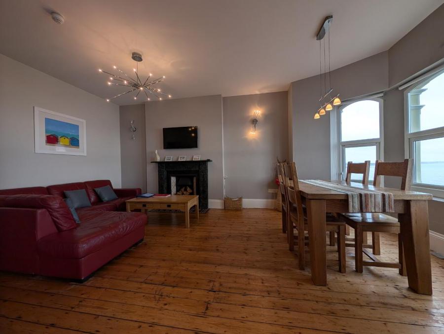 B, 7 South Promenade