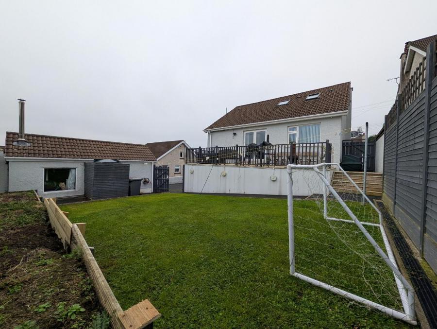 13 Sunningdale Park