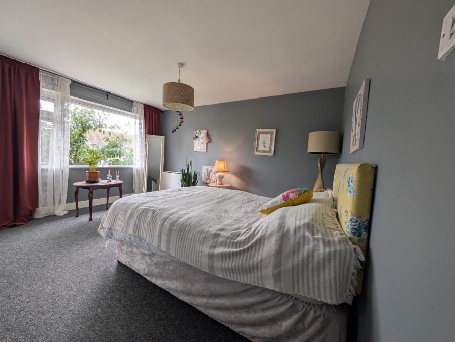 B, 47 Bracken Avenue