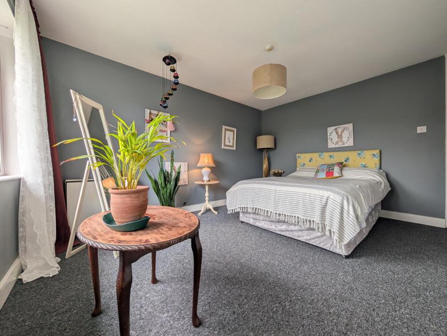 B, 47 Bracken Avenue