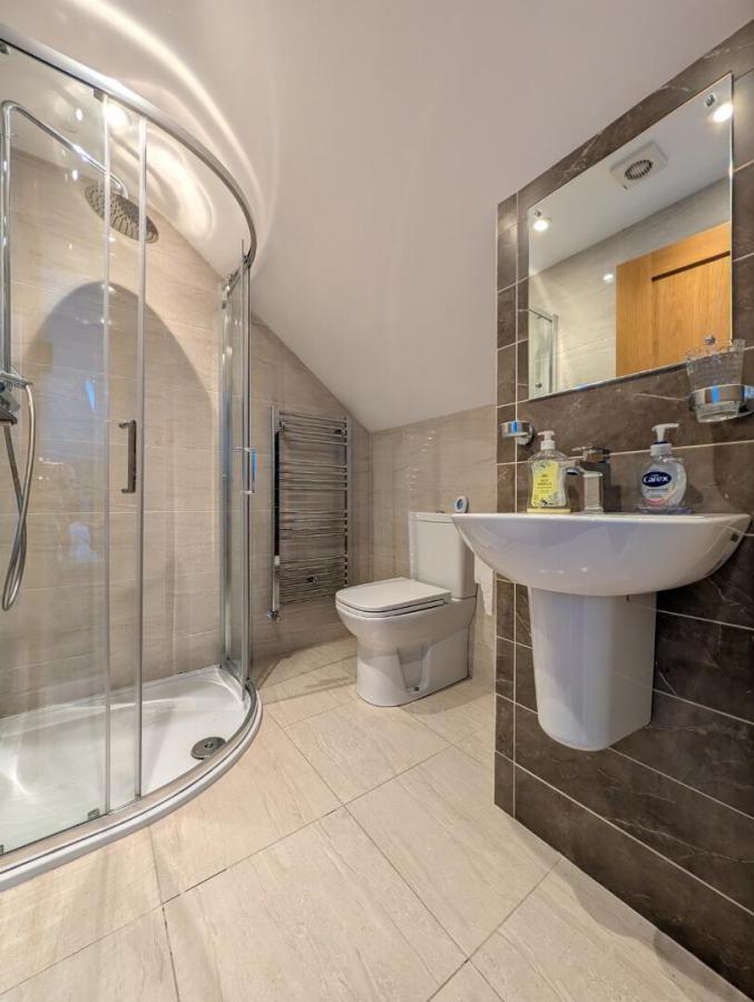 6, 111 Central Promenade