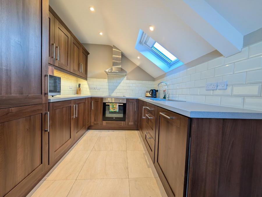 6, 111 Central Promenade