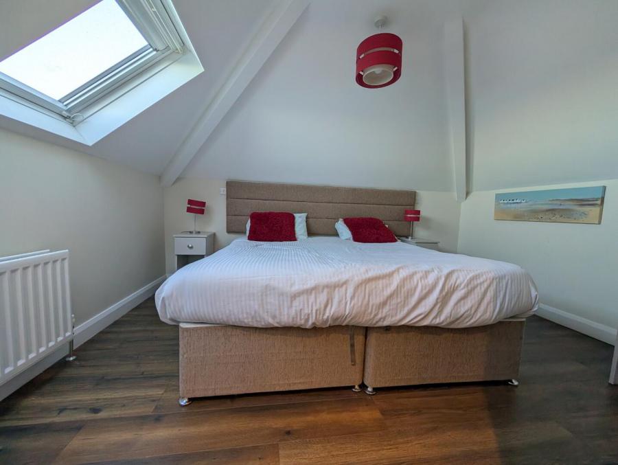 6, 111 Central Promenade