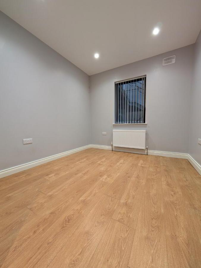 1, 77 South Promenade