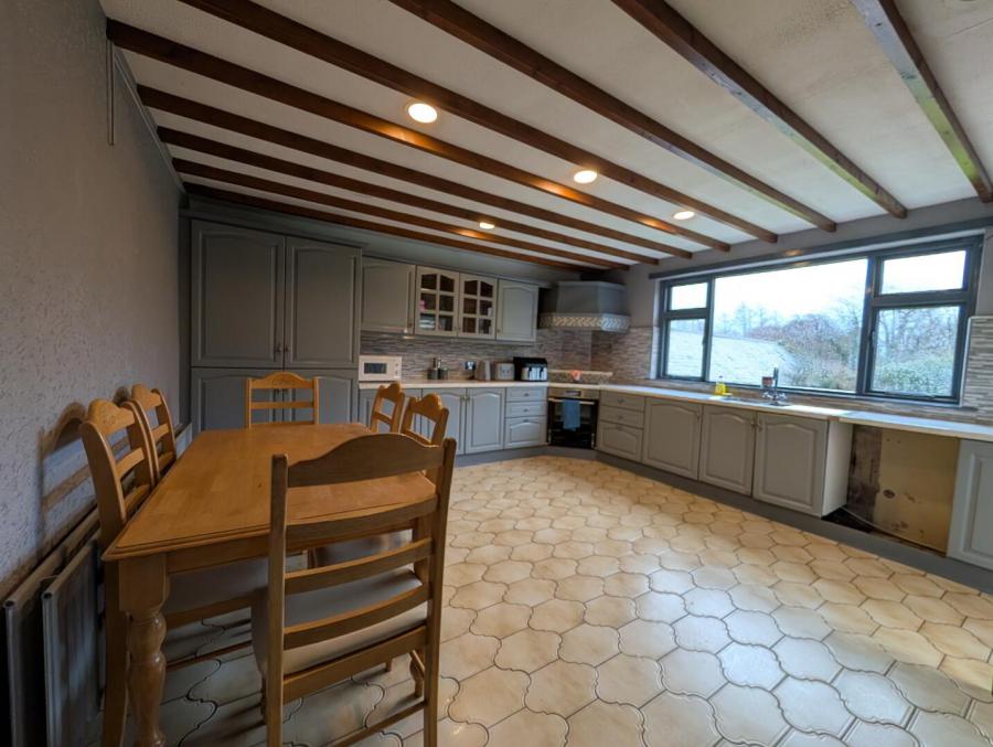 64 Bryansford Village