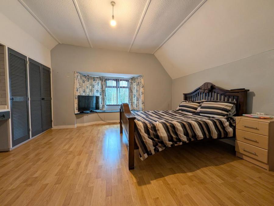 64 Bryansford Village