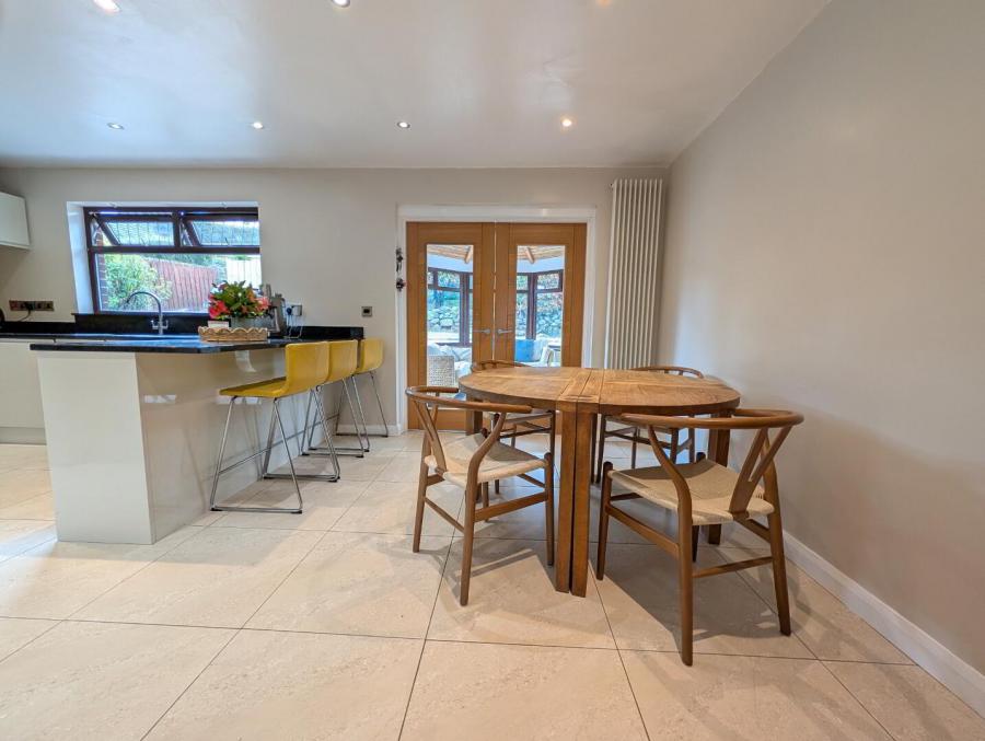 14 Dundrinne Rise