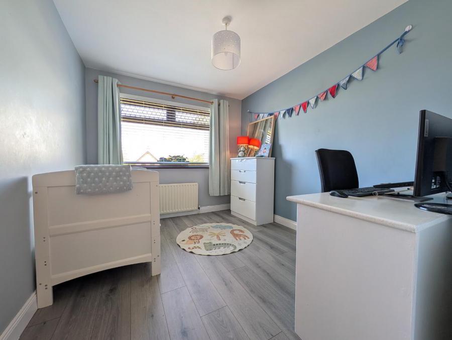 14 Dundrinne Rise