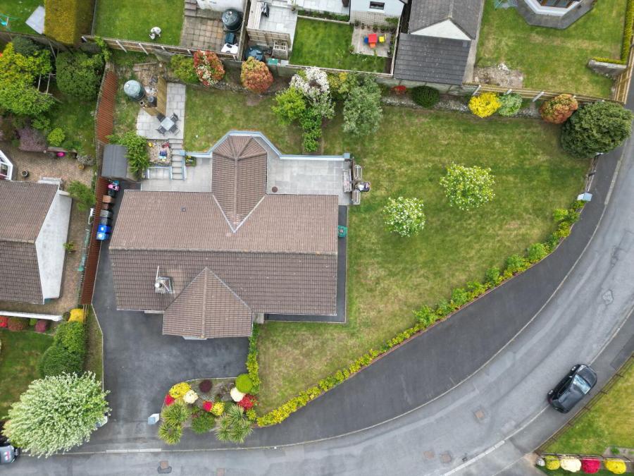 14 Dundrinne Rise