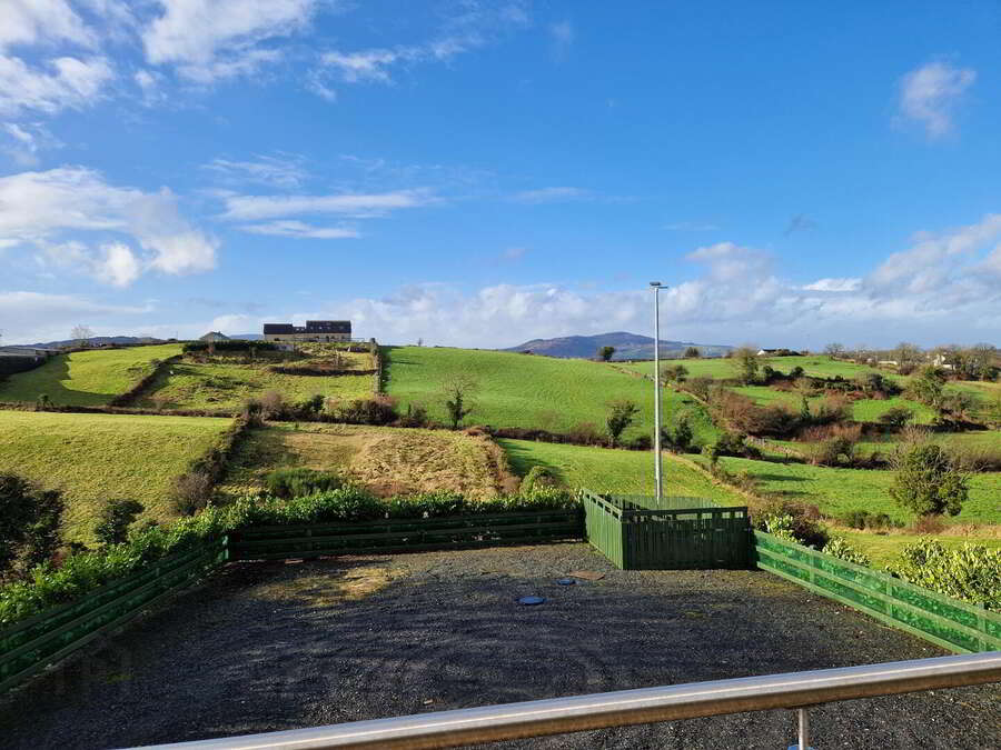 8 Carrogs Lane 8 Carrogs Lane