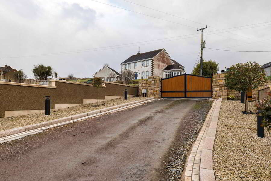 8 Carrogs Lane 8 Carrogs Lane