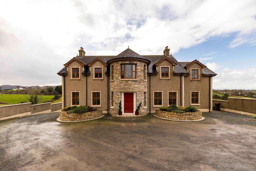 8 Carrogs Lane 8 Carrogs Lane