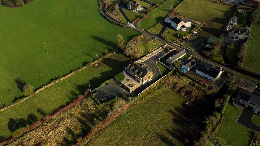 8 Carrogs Lane