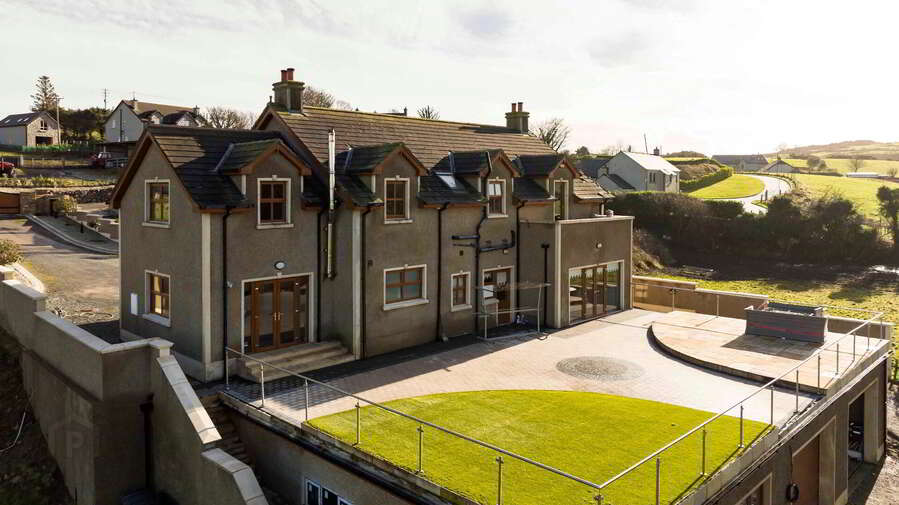 8 Carrogs Lane 8 Carrogs Lane