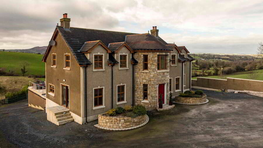 8 Carrogs Lane 8 Carrogs Lane