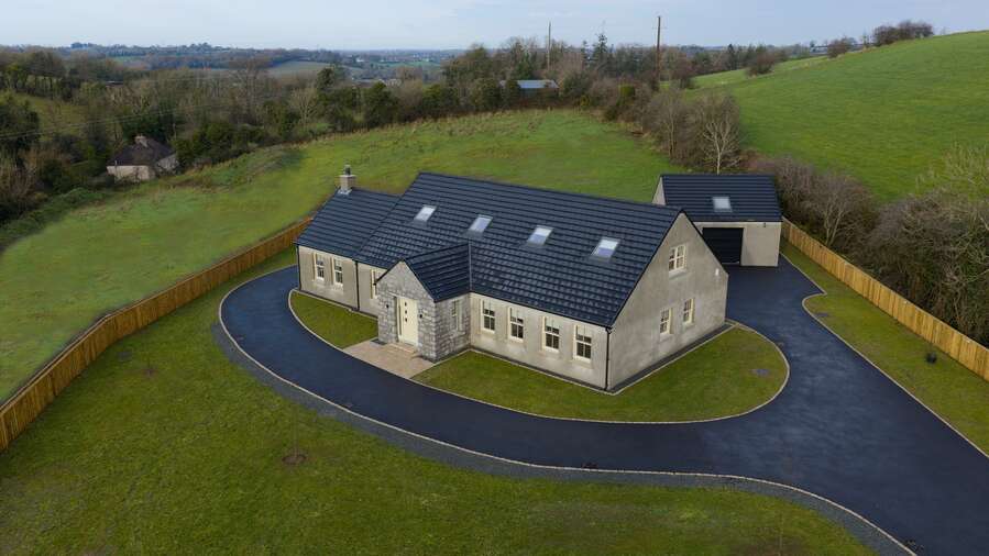 40  Ballela Road, Banbridge, BT32 3TF