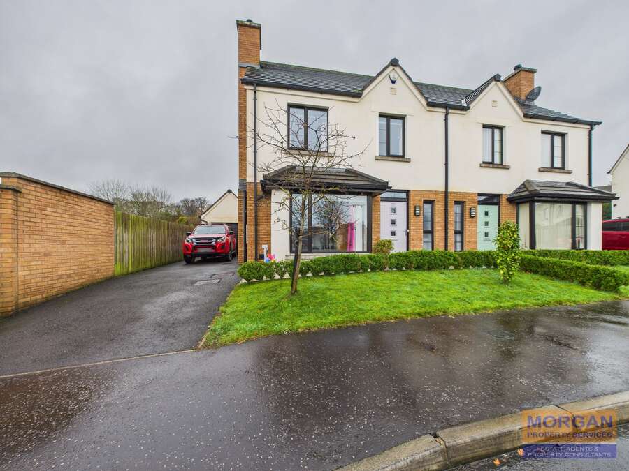 30 Hillcrest Heights, Bessbrook, Newry, BT35 7FW