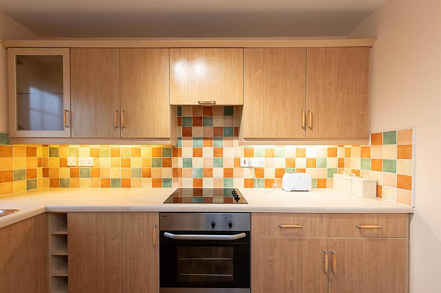 5 Daisy Hill Court