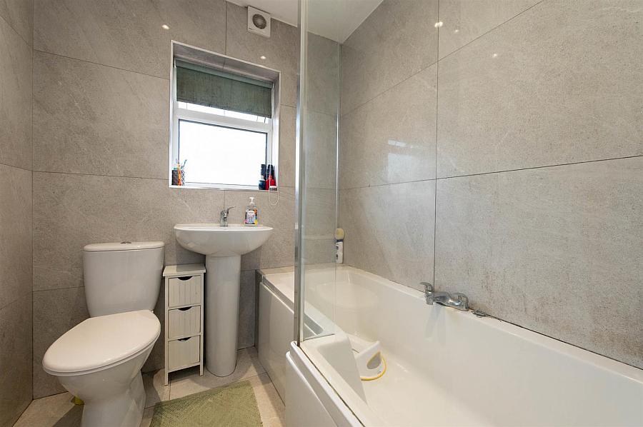 2 Hockley Terrace